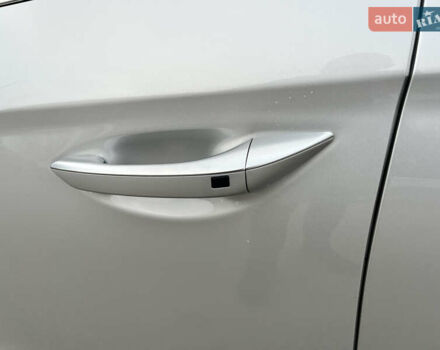 Сірий Хендай Ioniq, об'ємом двигуна 0 л та пробігом 135 тис. км за 12700 $, фото 18 на Automoto.ua