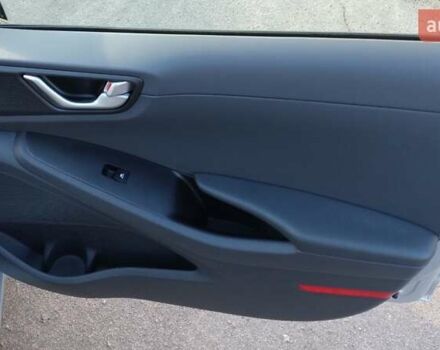 Серый Хендай Ioniq, объемом двигателя 0 л и пробегом 111 тыс. км за 14800 $, фото 19 на Automoto.ua