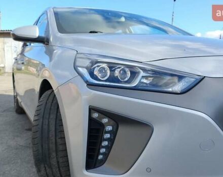 Серый Хендай Ioniq, объемом двигателя 0 л и пробегом 111 тыс. км за 14800 $, фото 41 на Automoto.ua