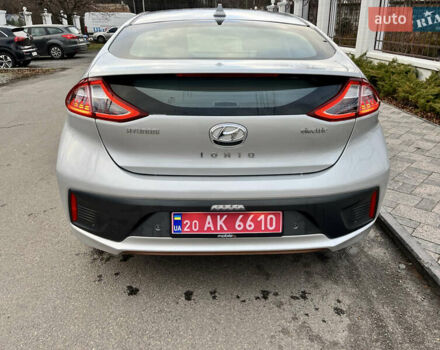 Сірий Хендай Ioniq, об'ємом двигуна 0 л та пробігом 135 тис. км за 12700 $, фото 6 на Automoto.ua