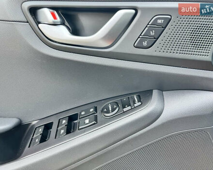 Сірий Хендай Ioniq, об'ємом двигуна 0 л та пробігом 135 тис. км за 12700 $, фото 20 на Automoto.ua