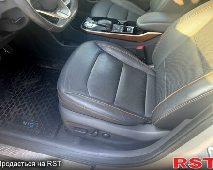 Серый Хендай Ioniq, объемом двигателя 88 л и пробегом 99 тыс. км за 13200 $, фото 7 на Automoto.ua