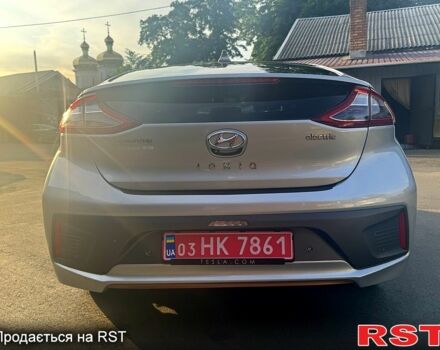 Серый Хендай Ioniq, объемом двигателя 88 л и пробегом 99 тыс. км за 13200 $, фото 2 на Automoto.ua
