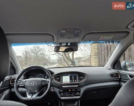 Серый Хендай Ioniq, объемом двигателя 0 л и пробегом 160 тыс. км за 14000 $, фото 7 на Automoto.ua