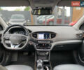 Серый Хендай Ioniq, объемом двигателя 0 л и пробегом 135 тыс. км за 12999 $, фото 34 на Automoto.ua
