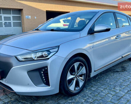 Сірий Хендай Ioniq, об'ємом двигуна 0 л та пробігом 149 тис. км за 12750 $, фото 2 на Automoto.ua