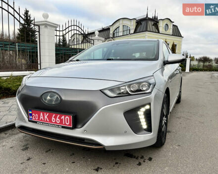 Сірий Хендай Ioniq, об'ємом двигуна 0 л та пробігом 135 тис. км за 12700 $, фото 7 на Automoto.ua