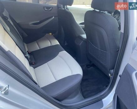 Серый Хендай Ioniq, объемом двигателя 1.58 л и пробегом 166 тыс. км за 14500 $, фото 14 на Automoto.ua