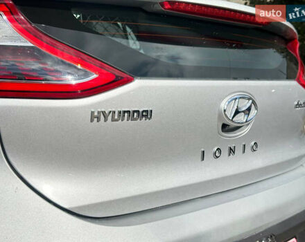 Сірий Хендай Ioniq, об'ємом двигуна 0 л та пробігом 33 тис. км за 13800 $, фото 10 на Automoto.ua
