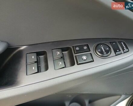 Серый Хендай Ioniq, объемом двигателя 0 л и пробегом 140 тыс. км за 12400 $, фото 16 на Automoto.ua