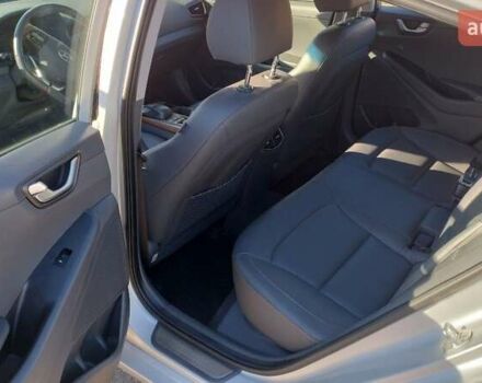 Серый Хендай Ioniq, объемом двигателя 0 л и пробегом 111 тыс. км за 14800 $, фото 28 на Automoto.ua