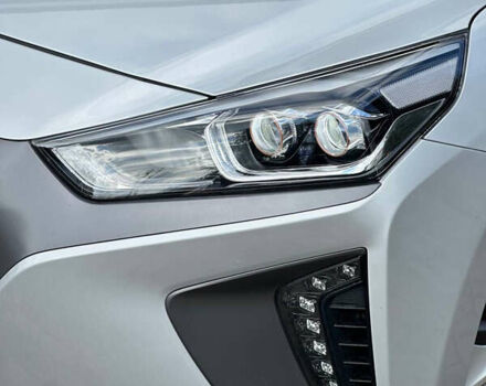 Сірий Хендай Ioniq, об'ємом двигуна 0 л та пробігом 33 тис. км за 13800 $, фото 18 на Automoto.ua