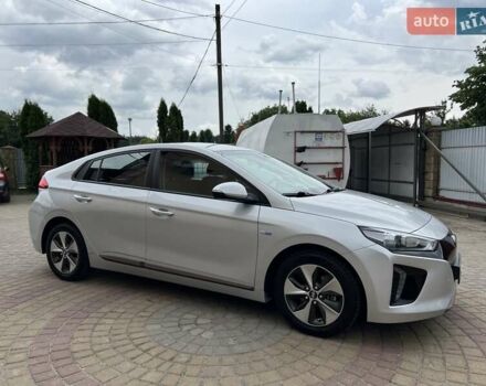 Серый Хендай Ioniq, объемом двигателя 0 л и пробегом 111 тыс. км за 13850 $, фото 11 на Automoto.ua