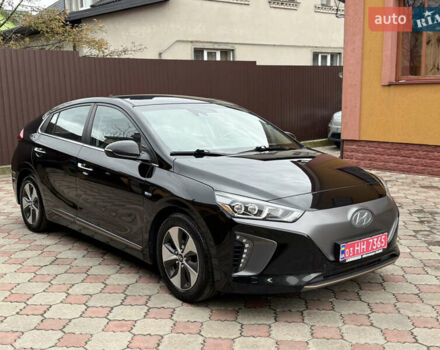 Серый Хендай Ioniq, объемом двигателя 0 л и пробегом 107 тыс. км за 12499 $, фото 3 на Automoto.ua