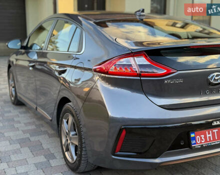Серый Хендай Ioniq, объемом двигателя 0 л и пробегом 109 тыс. км за 13899 $, фото 15 на Automoto.ua