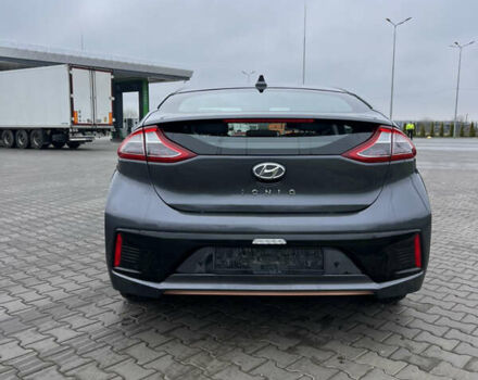 Серый Хендай Ioniq, объемом двигателя 0 л и пробегом 86 тыс. км за 13500 $, фото 3 на Automoto.ua