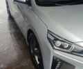 Сірий Хендай Ioniq, об'ємом двигуна 0 л та пробігом 120 тис. км за 13000 $, фото 10 на Automoto.ua