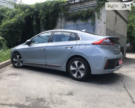 Сірий Хендай Ioniq, об'ємом двигуна 0 л та пробігом 130 тис. км за 14900 $, фото 12 на Automoto.ua