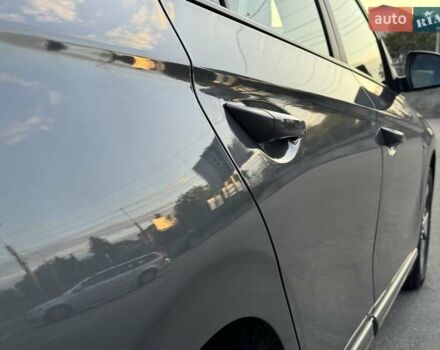 Сірий Хендай Ioniq, об'ємом двигуна 0 л та пробігом 81 тис. км за 12499 $, фото 43 на Automoto.ua