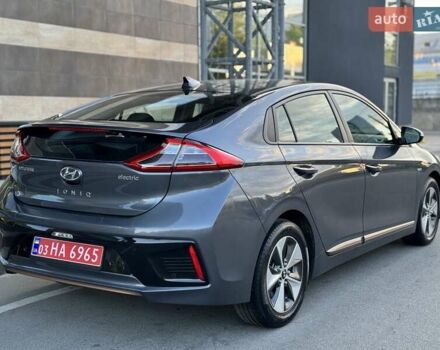 Сірий Хендай Ioniq, об'ємом двигуна 0 л та пробігом 81 тис. км за 12499 $, фото 13 на Automoto.ua