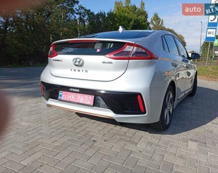 Серый Хендай Ioniq, объемом двигателя 0 л и пробегом 90 тыс. км за 13900 $, фото 7 на Automoto.ua