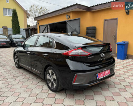 Серый Хендай Ioniq, объемом двигателя 0 л и пробегом 107 тыс. км за 12499 $, фото 7 на Automoto.ua