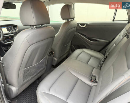 Серый Хендай Ioniq, объемом двигателя 0 л и пробегом 87 тыс. км за 13500 $, фото 15 на Automoto.ua