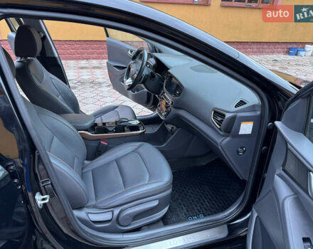 Серый Хендай Ioniq, объемом двигателя 0 л и пробегом 107 тыс. км за 12499 $, фото 19 на Automoto.ua