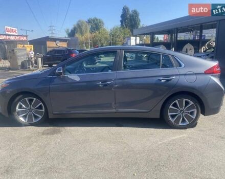 Серый Хендай Ioniq, объемом двигателя 1.58 л и пробегом 99 тыс. км за 17900 $, фото 9 на Automoto.ua