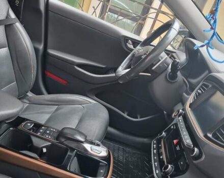 Хендай Ioniq 2018 в Виннице на Automoto.ua Серый Хендай Ioniq, объемом двигателя 0 л и пробегом 93 тыс. км за 15300 $, фото 4 на Automoto.ua