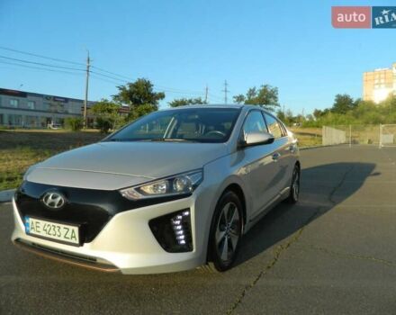 Сірий Хендай Ioniq, об'ємом двигуна 0 л та пробігом 91 тис. км за 13300 $, фото 16 на Automoto.ua