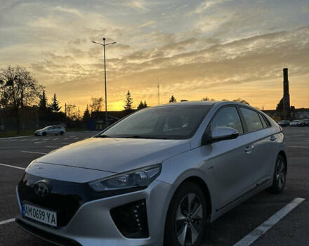 Серый Хендай Ioniq, объемом двигателя 0 л и пробегом 100 тыс. км за 13500 $, фото 1 на Automoto.ua