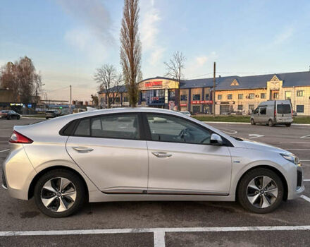 Серый Хендай Ioniq, объемом двигателя 0 л и пробегом 100 тыс. км за 13500 $, фото 7 на Automoto.ua