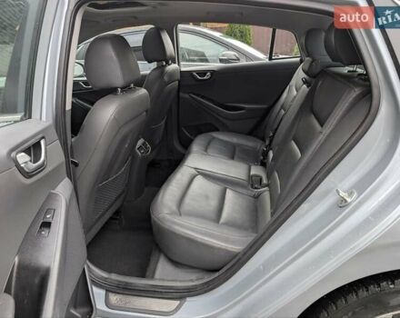 Серый Хендай Ioniq, объемом двигателя 0 л и пробегом 136 тыс. км за 12600 $, фото 14 на Automoto.ua