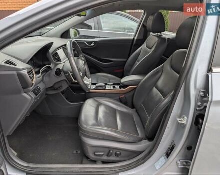 Серый Хендай Ioniq, объемом двигателя 0 л и пробегом 136 тыс. км за 12600 $, фото 11 на Automoto.ua