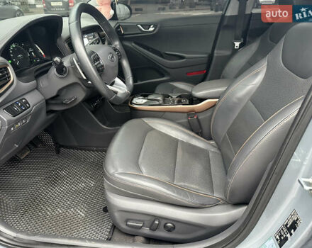 Сірий Хендай Ioniq, об'ємом двигуна 0 л та пробігом 148 тис. км за 13600 $, фото 13 на Automoto.ua