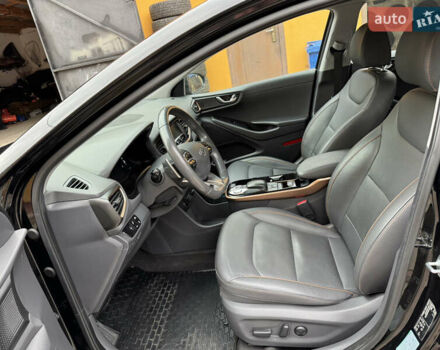 Серый Хендай Ioniq, объемом двигателя 0 л и пробегом 107 тыс. км за 12499 $, фото 14 на Automoto.ua