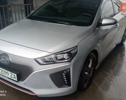 Сірий Хендай Ioniq, об'ємом двигуна 0 л та пробігом 120 тис. км за 13000 $, фото 8 на Automoto.ua