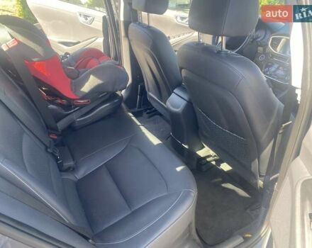 Серый Хендай Ioniq, объемом двигателя 1.58 л и пробегом 99 тыс. км за 17900 $, фото 12 на Automoto.ua