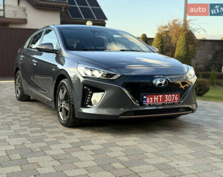 Серый Хендай Ioniq, объемом двигателя 0 л и пробегом 109 тыс. км за 13899 $, фото 1 на Automoto.ua