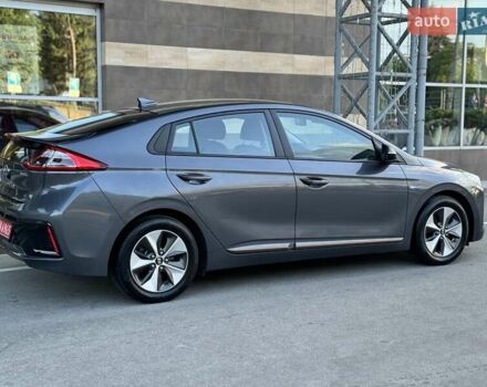 Сірий Хендай Ioniq, об'ємом двигуна 0 л та пробігом 81 тис. км за 12499 $, фото 11 на Automoto.ua