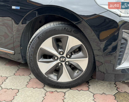 Серый Хендай Ioniq, объемом двигателя 0 л и пробегом 107 тыс. км за 12499 $, фото 58 на Automoto.ua