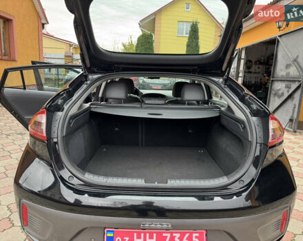 Серый Хендай Ioniq, объемом двигателя 0 л и пробегом 107 тыс. км за 12499 $, фото 17 на Automoto.ua