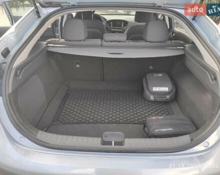 Хендай Ioniq 2018 в Полтаве на Automoto.ua Серый Хендай Ioniq, объемом двигателя 0 л и пробегом 114 тыс. км за 15100 $, фото 20 на Automoto.ua