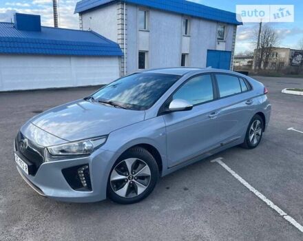 Сірий Хендай Ioniq, об'ємом двигуна 0 л та пробігом 115 тис. км за 12800 $, фото 3 на Automoto.ua