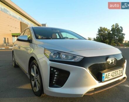 Сірий Хендай Ioniq, об'ємом двигуна 0 л та пробігом 91 тис. км за 13300 $, фото 1 на Automoto.ua