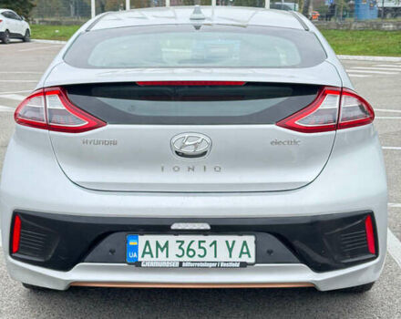Серый Хендай Ioniq, объемом двигателя 0 л и пробегом 117 тыс. км за 13450 $, фото 6 на Automoto.ua