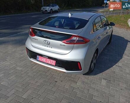 Серый Хендай Ioniq, объемом двигателя 0 л и пробегом 90 тыс. км за 13900 $, фото 1 на Automoto.ua