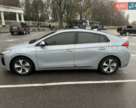 Сірий Хендай Ioniq, об'ємом двигуна 0 л та пробігом 148 тис. км за 13600 $, фото 7 на Automoto.ua