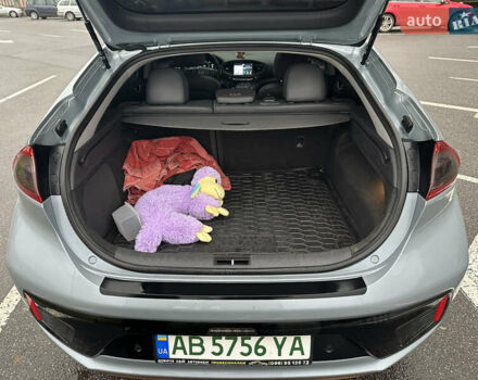 Сірий Хендай Ioniq, об'ємом двигуна 0 л та пробігом 148 тис. км за 13600 $, фото 18 на Automoto.ua